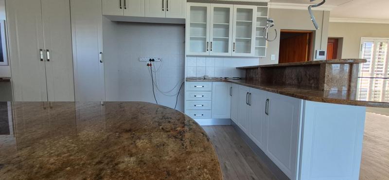 To Let 3 Bedroom Property for Rent in Outeniqua Strand Western Cape